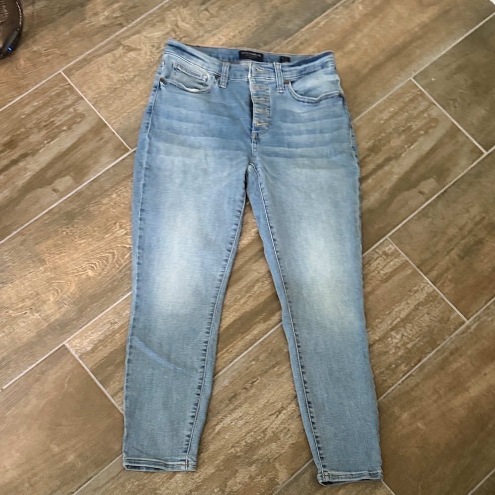 Lucky Brand AVA misuse cropped Faded Blue Jeans